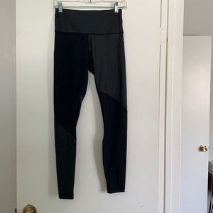 Black- shiny and matte fabric lululemon leggings
